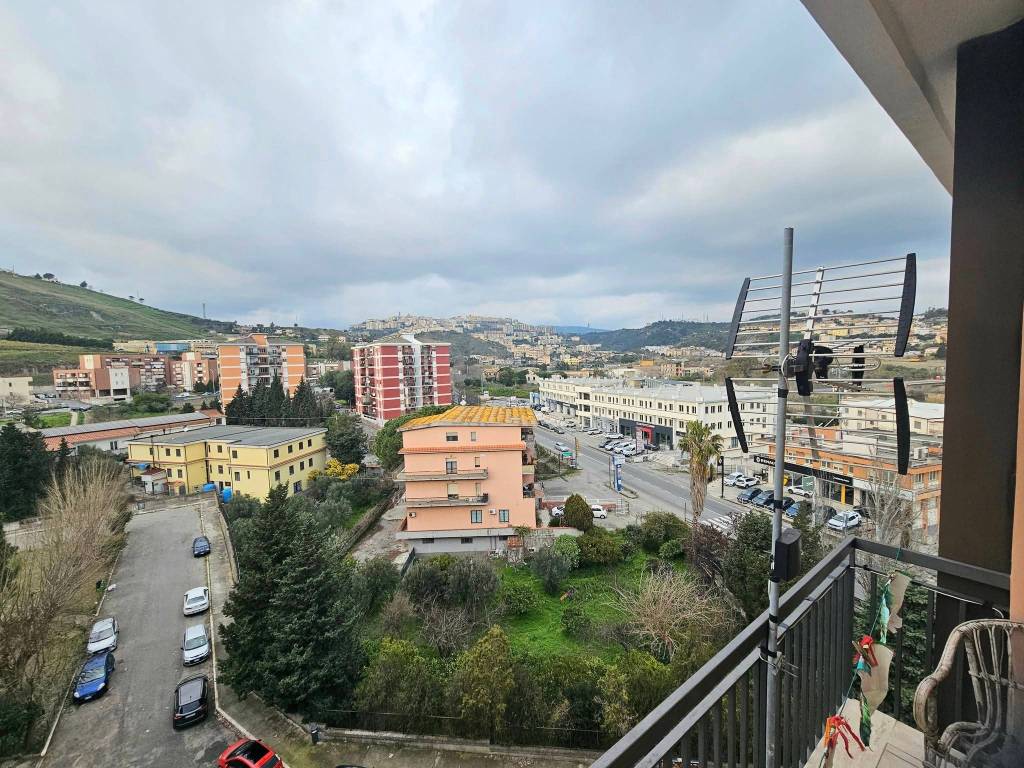 Appartamento a Catanzaro in Via Italo Paparazzo, 5 - Foto 3