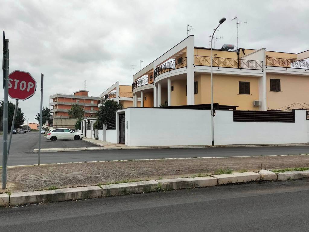 Villa a Casamassima in Via Professor Angelo Neglia - Foto 5