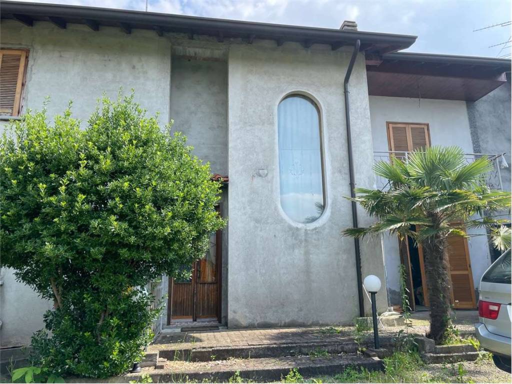 Casa indipendente a Castelletto sopra ticino in Via Aronco - Foto 4