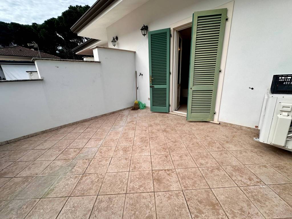 Villa a Forte dei marmi in Via Alessandro Volta - Foto 4