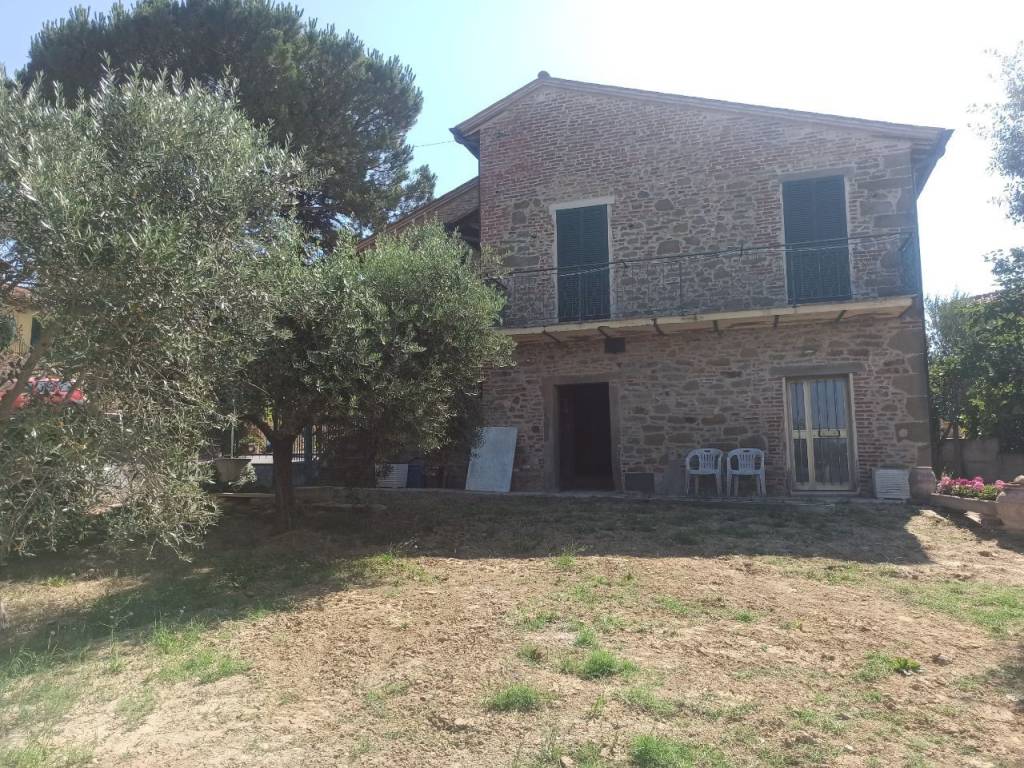 Villa a Castiglione del lago in Via Santa Maria - Foto 4