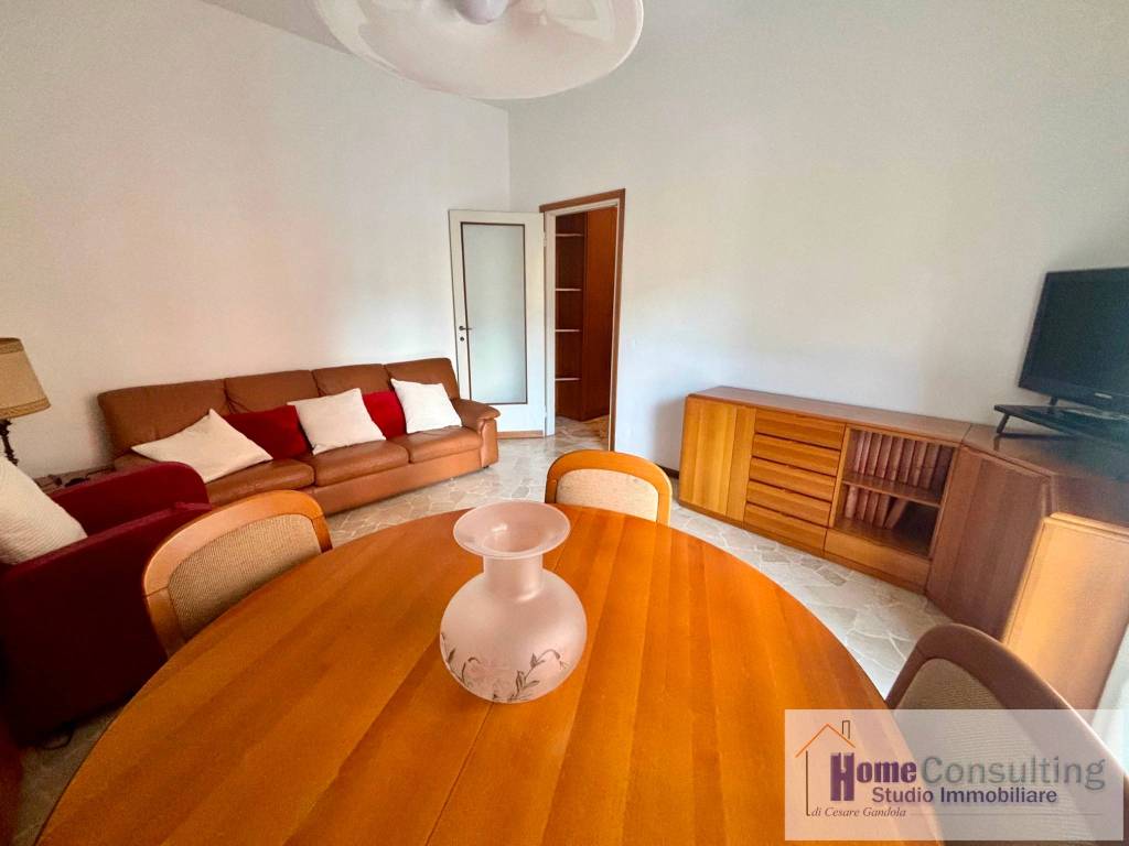 Appartamento a Como in Via Magenta, 8 - Foto 3