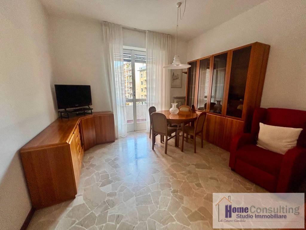 Appartamento a Como in Via Magenta, 8 - Foto 4
