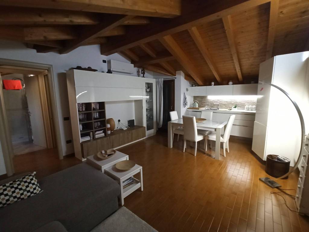 Attico / mansarda a Parma in Via Ferdinando Zanzucchi, 3 - Foto 4