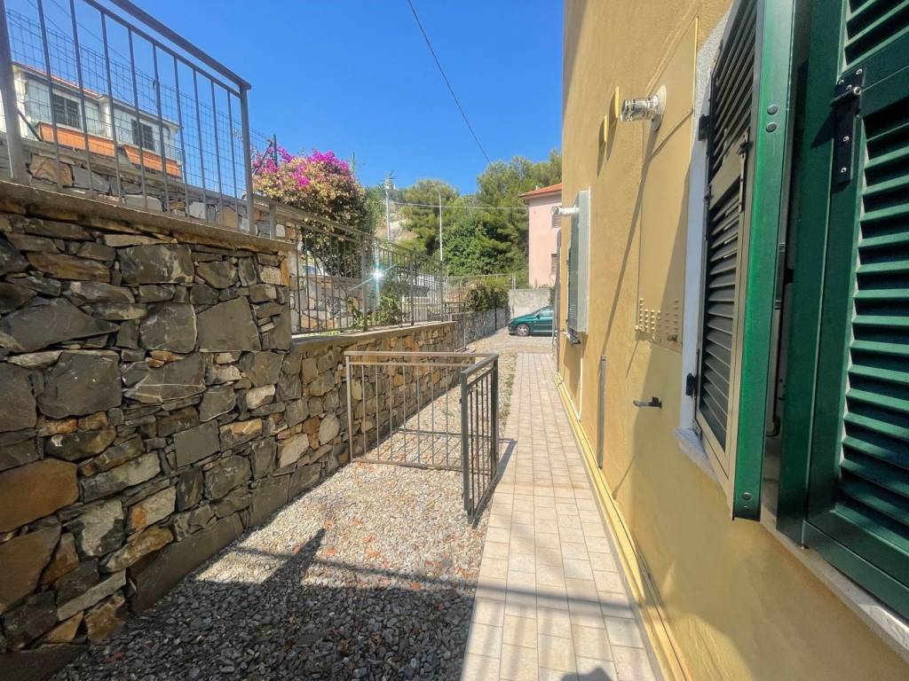 Appartamento a Cipressa in Via Aurelia , 28 - Foto 4