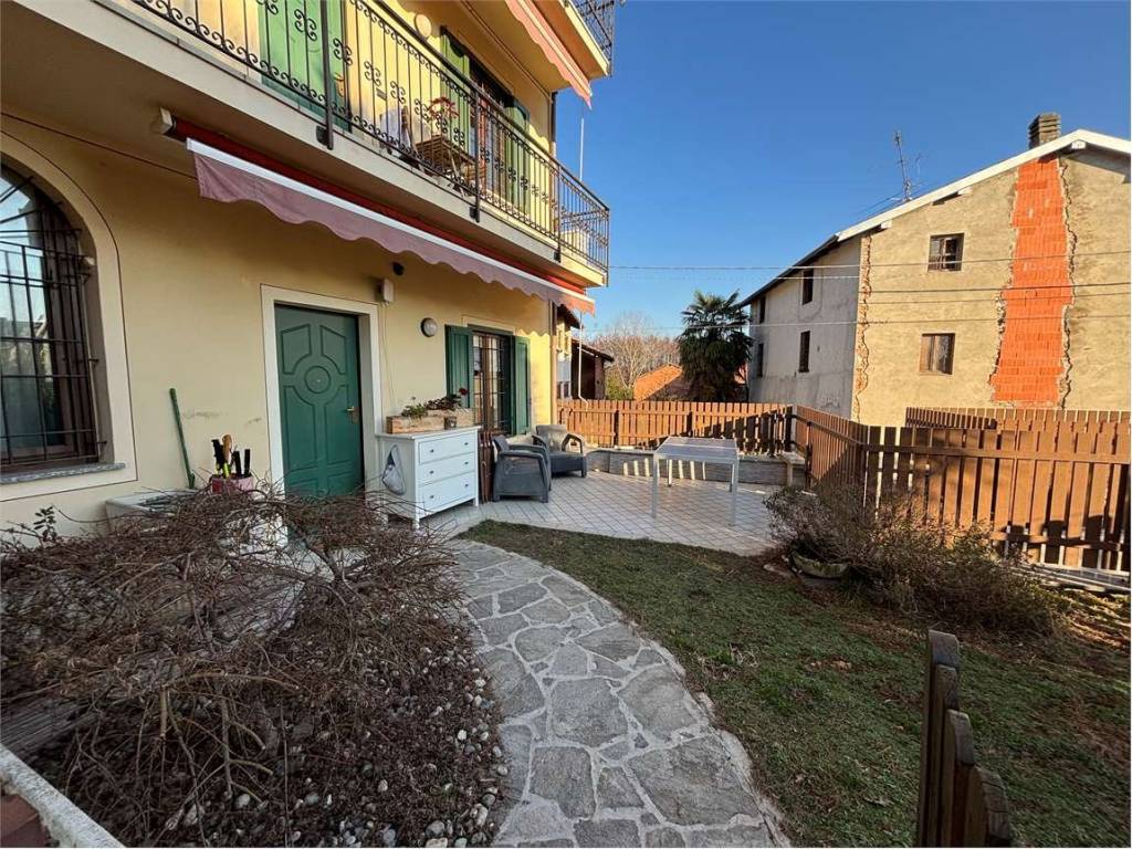Appartamento a Agrate conturbia in Via Marconi, 23 - Foto 2