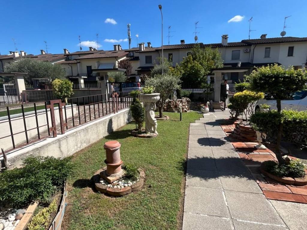 Villetta a schiera a Leno in Via Eugenio Montale - Foto 4