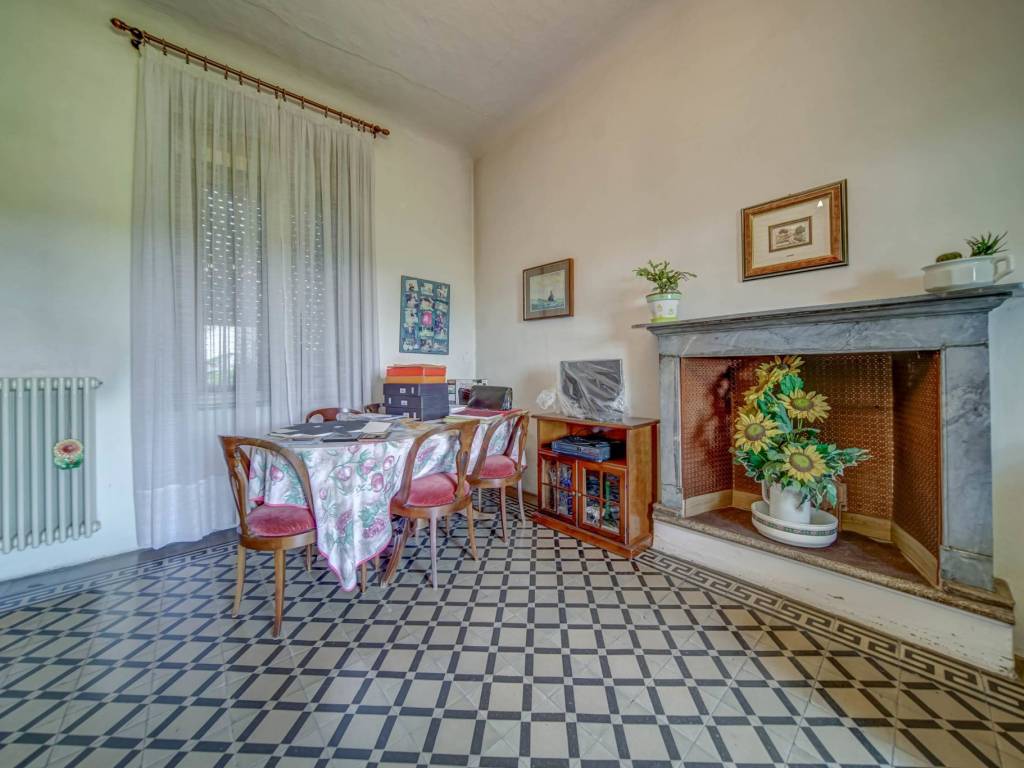 Villa a Cardano al campo in Via Filippo Porraneo, 20 - Foto 5