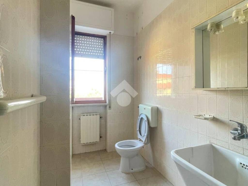 Appartamento a Trani in Via Avvocato Enrico de Nicola, 11 - Foto 4