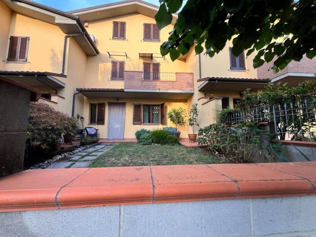 Villetta a schiera a Altopascio in Via Giacomo Puccini, - Foto 2
