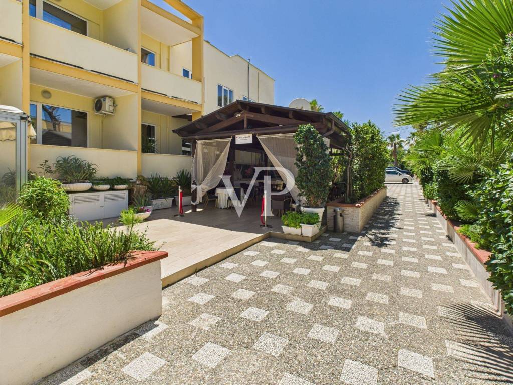 Palazzo / stabile a Bisceglie in Viale la Testa, 2 - Foto 3