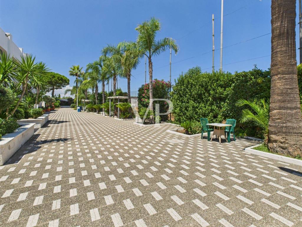 Palazzo / stabile a Bisceglie in Viale la Testa, 2 - Foto 4