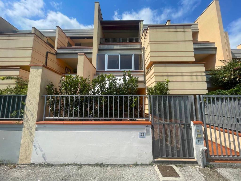 Appartamento a Martinsicuro in Via E. Berlinguer - Foto 3