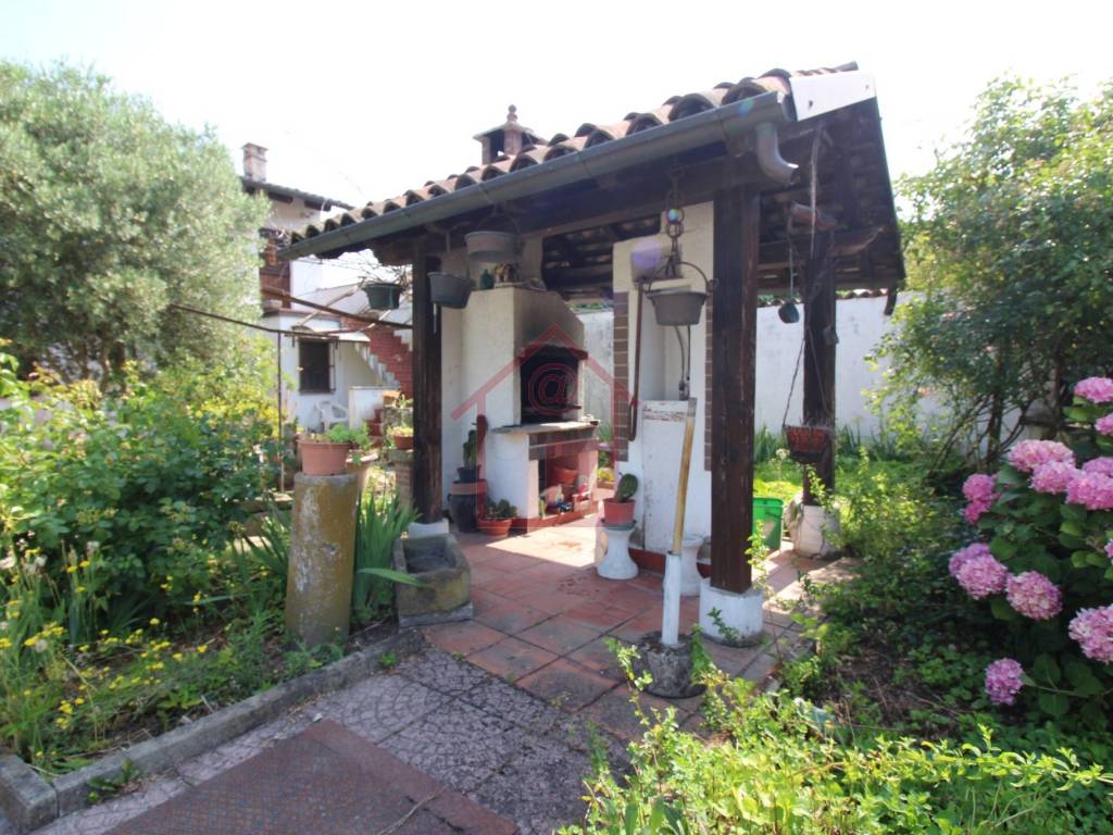 Villa a Pertengo in Vicolo Monte Bianco, 4 - Foto 3