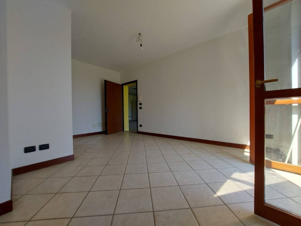 Appartamento a Sesto calende in Via del Legorino - Foto 5