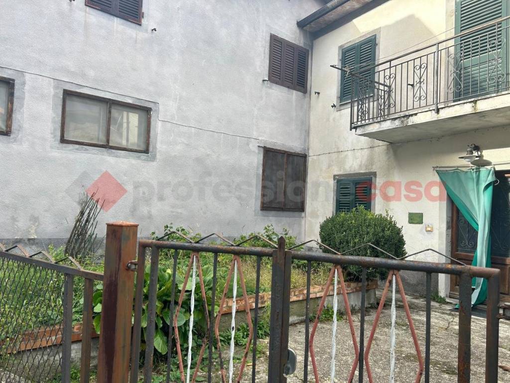 Villa a Piazza al serchio in San Leonardo, 58 - Foto 2