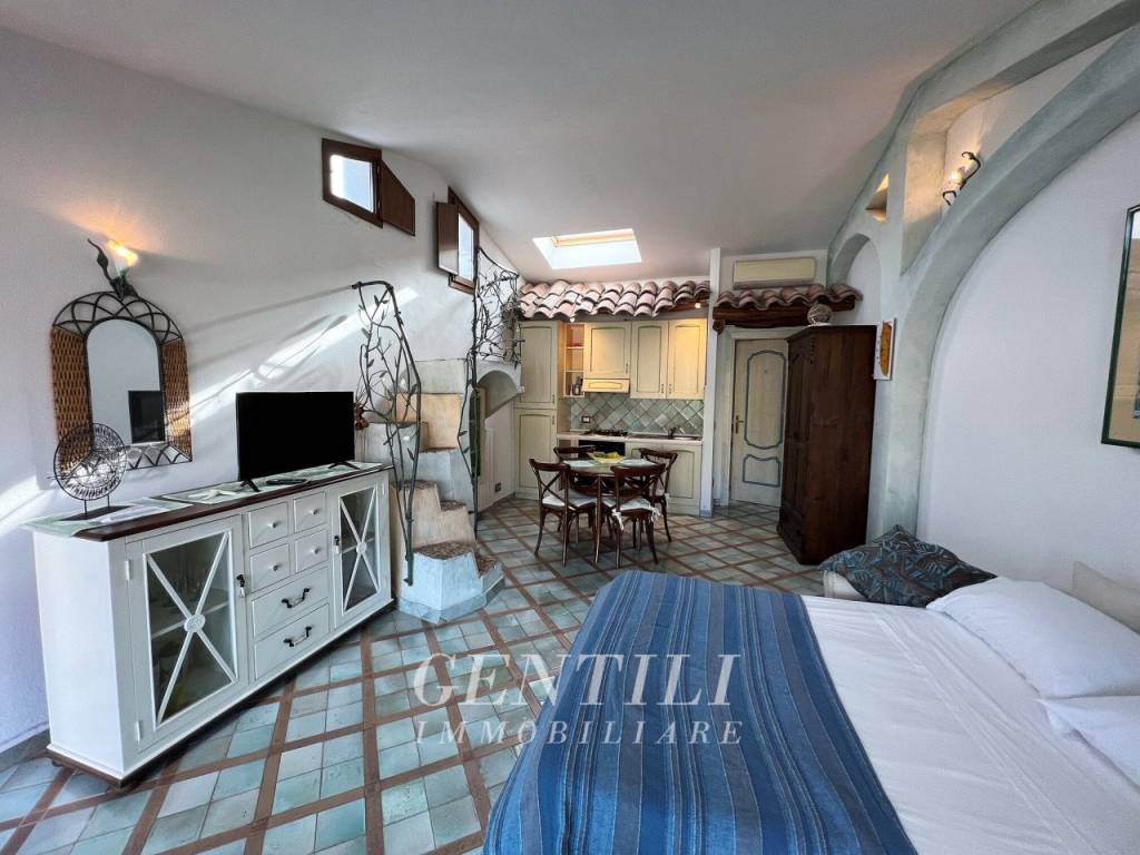Appartamento a Arzachena in Via della Chiesa - Foto 2