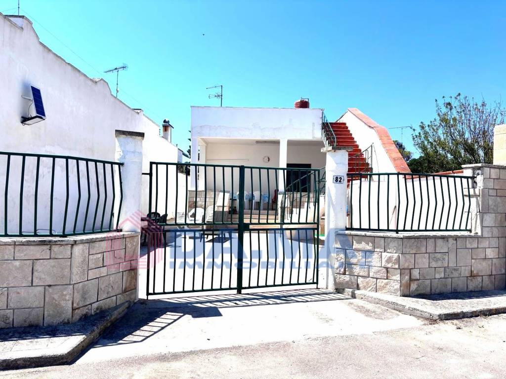 Villa a Lecce in Via Alba Adriatica, 82 - Foto 2