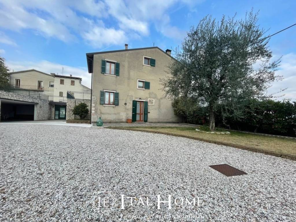 Villa a Pastrengo in Strada Comunale Pol - Foto 2