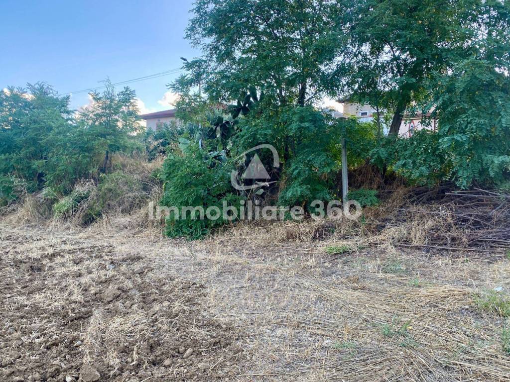 Terreno a Montalto uffugo in Via Benedetto Croce - Foto 2