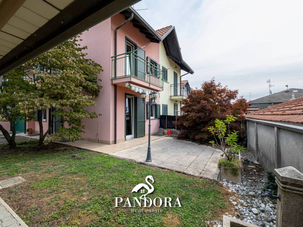 Villa a Cardano al campo in Via Rogorazza - Foto 2