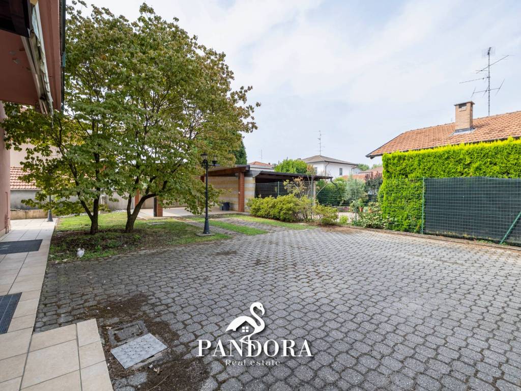Villa a Cardano al campo in Via Rogorazza - Foto 3