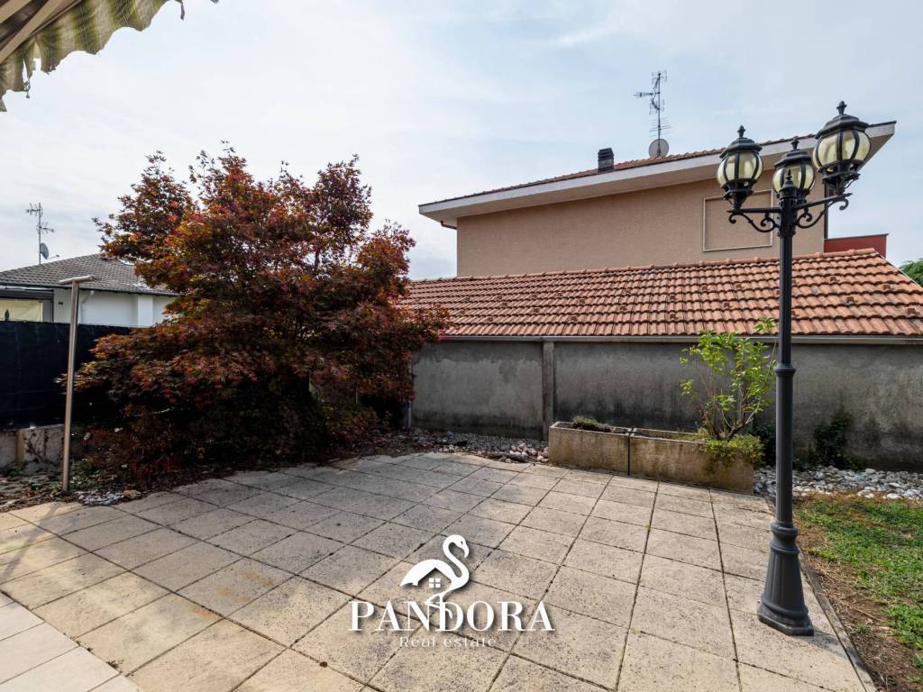 Villa a Cardano al campo in Via Rogorazza - Foto 5