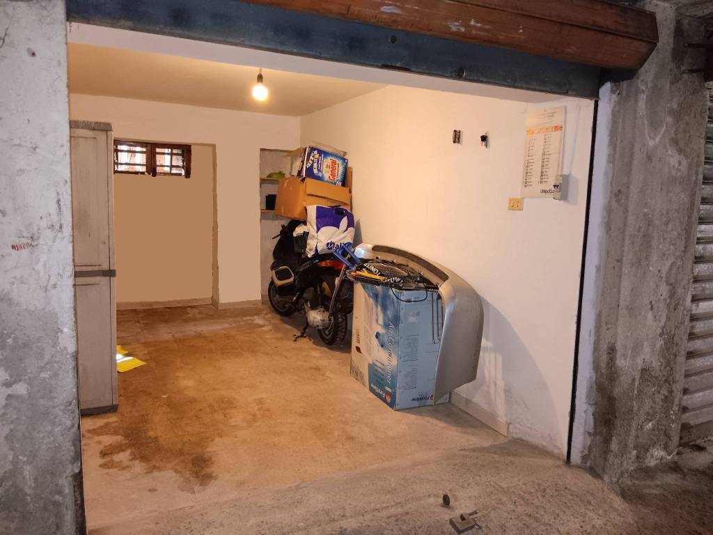 Box / garage a Cosenza in Via 24 Maggio, 81 - Foto 5