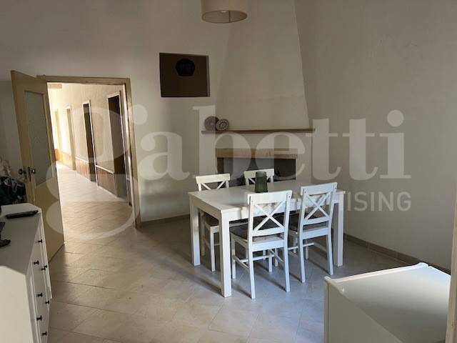 Casa indipendente a Cabras in VIA TUVERI , 51 - Foto 2
