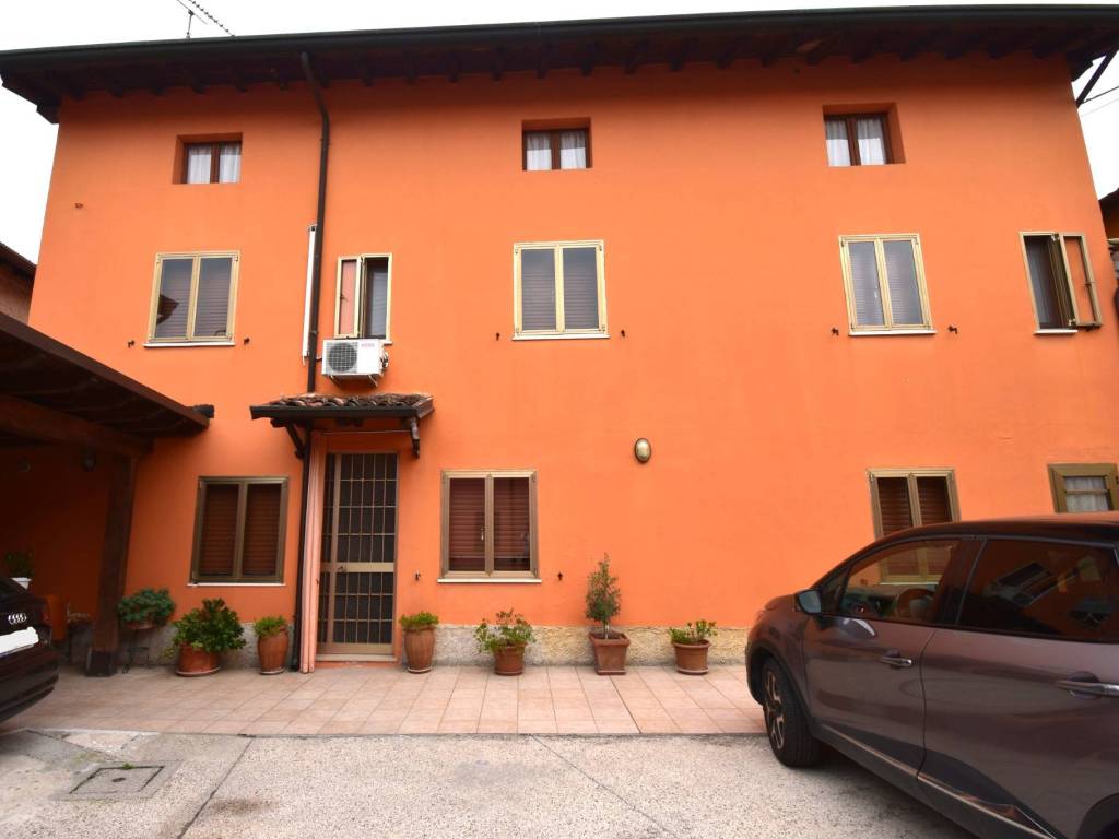 Casa indipendente a Castiglione delle stiviere in Via Bernardo Ordanino, 46 - Foto 2