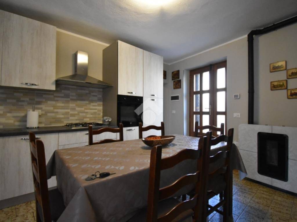 Casa indipendente a Castiglione delle stiviere in Via Bernardo Ordanino, 46 - Foto 3