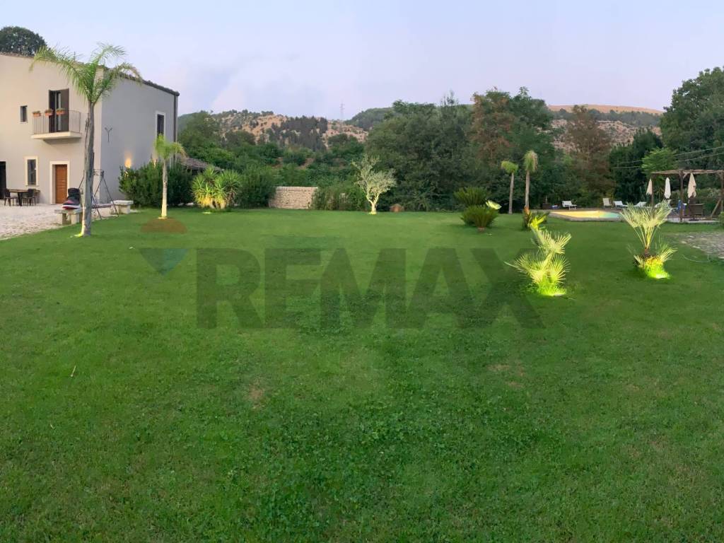 Villa a Ragusa in strada statale 194 - Foto 3