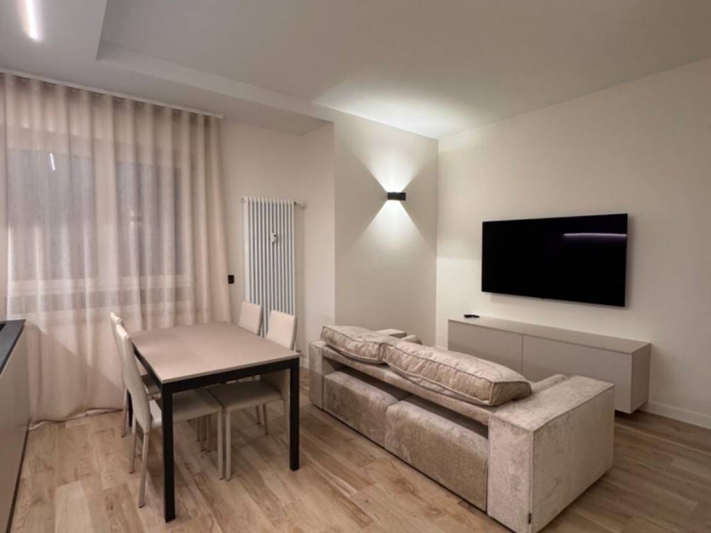 Appartamento a Verona in Via Monte Ortigara, 15 - Foto 2