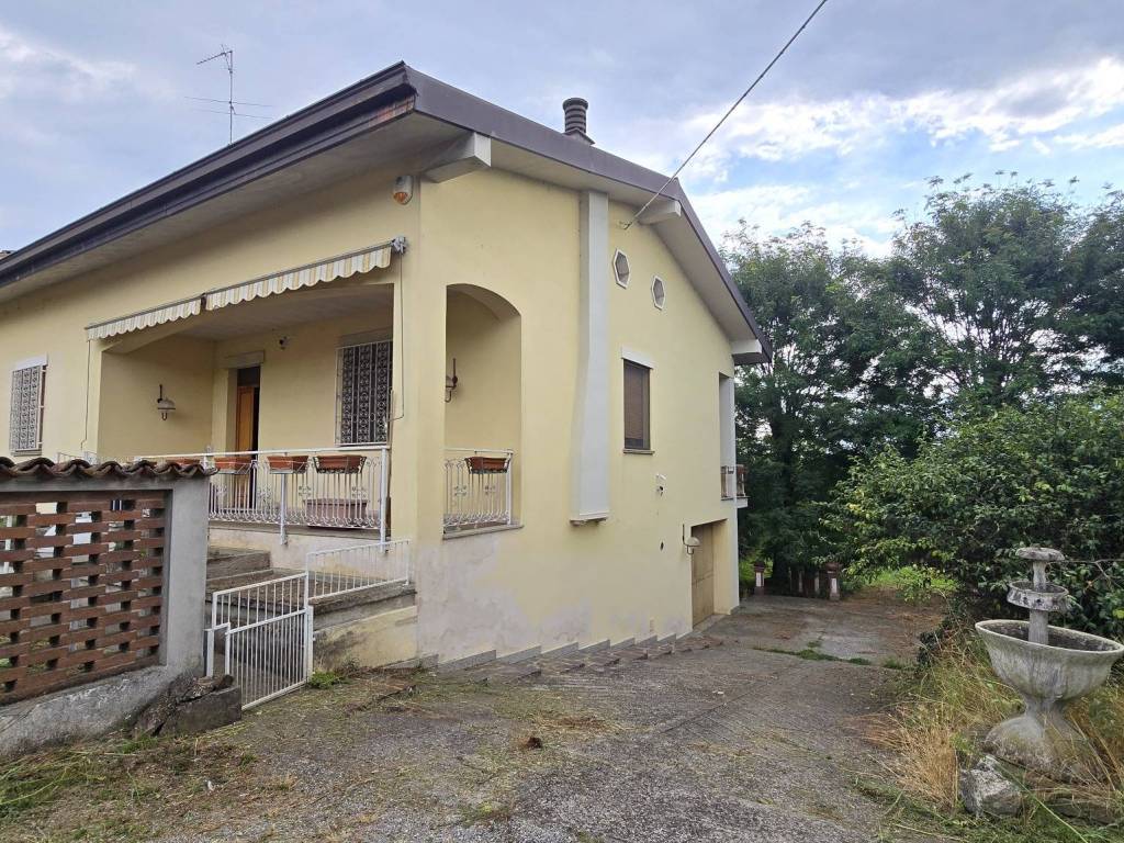 Casa indipendente a Grumello cremonese ed uniti in VIA MONTEBELLO 2 - Foto 2