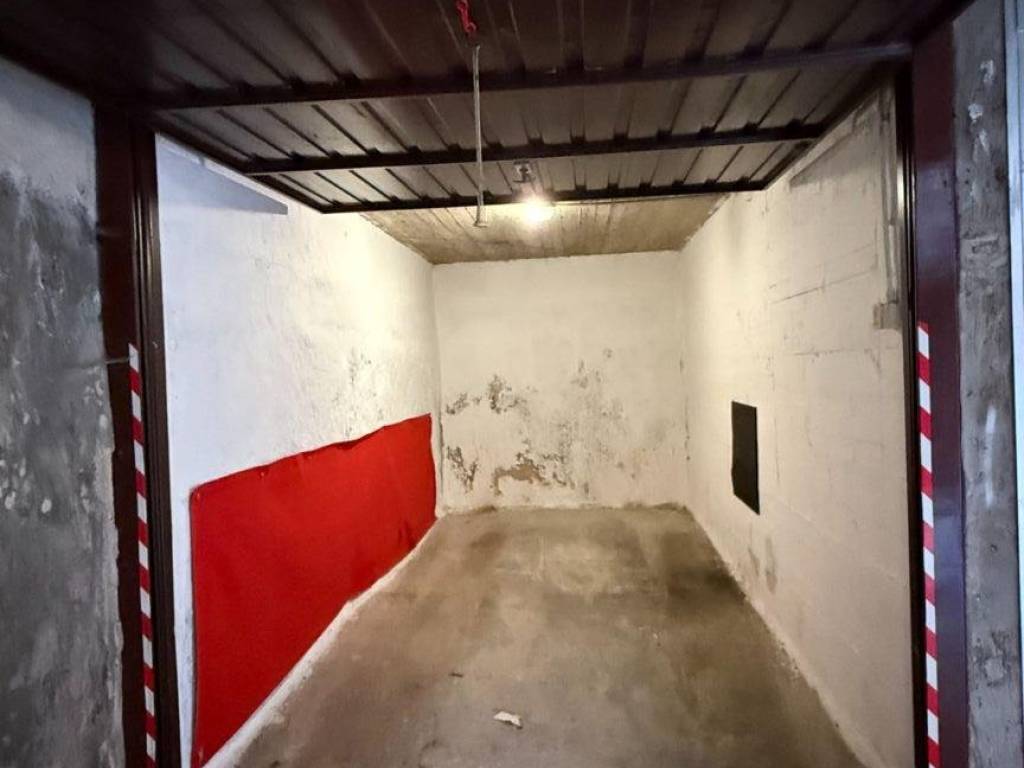 Box / garage a Arona in Via Pietro Paleocapa, 21 - Foto 4