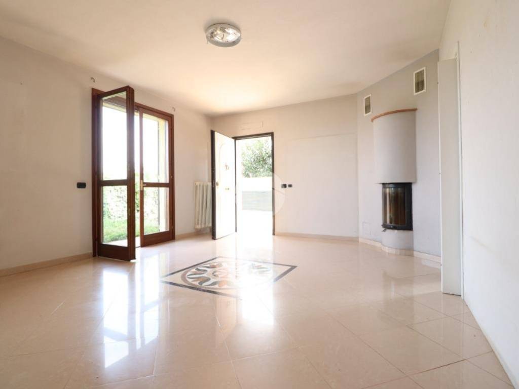 Villa a San giorgio bigarello in Via Giulio Romano, 37 - Foto 2