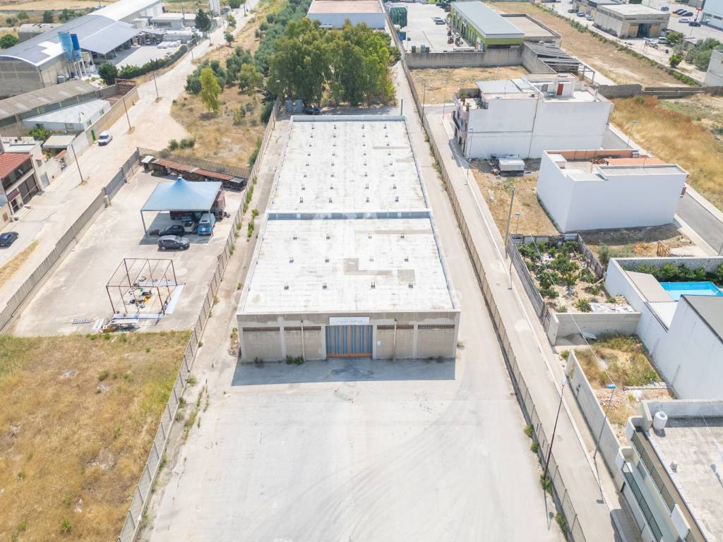 Palazzo / stabile a Andria in via catullo - Foto 2