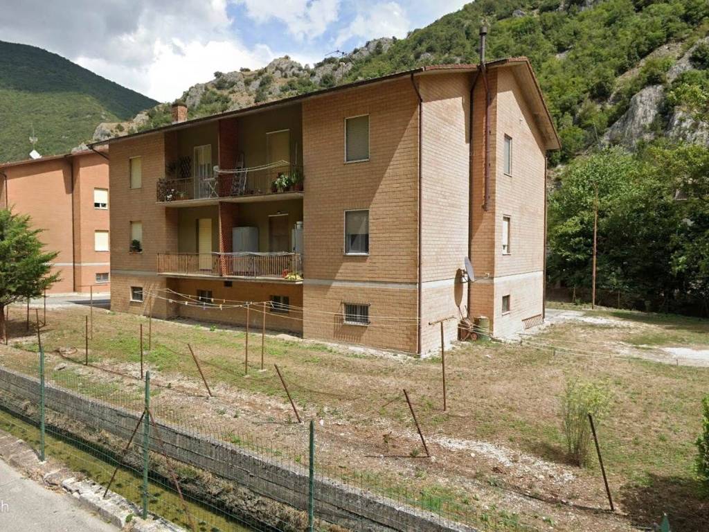 Appartamento a Pioraco in via g. rossini - Foto 2