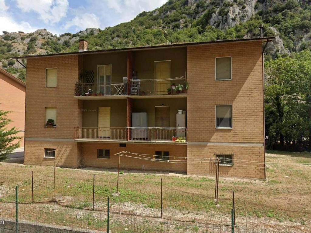 Appartamento a Pioraco in via g. rossini - Foto 3