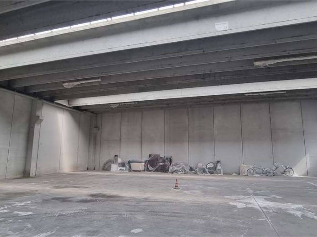 Immobile a Mori in ZONA INDUSTRIALE - Foto 2