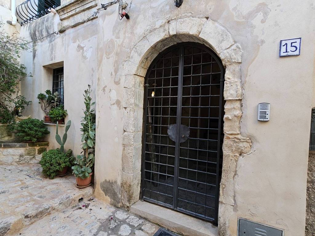 Casa indipendente a Scicli in Via San Pietro - Foto 2
