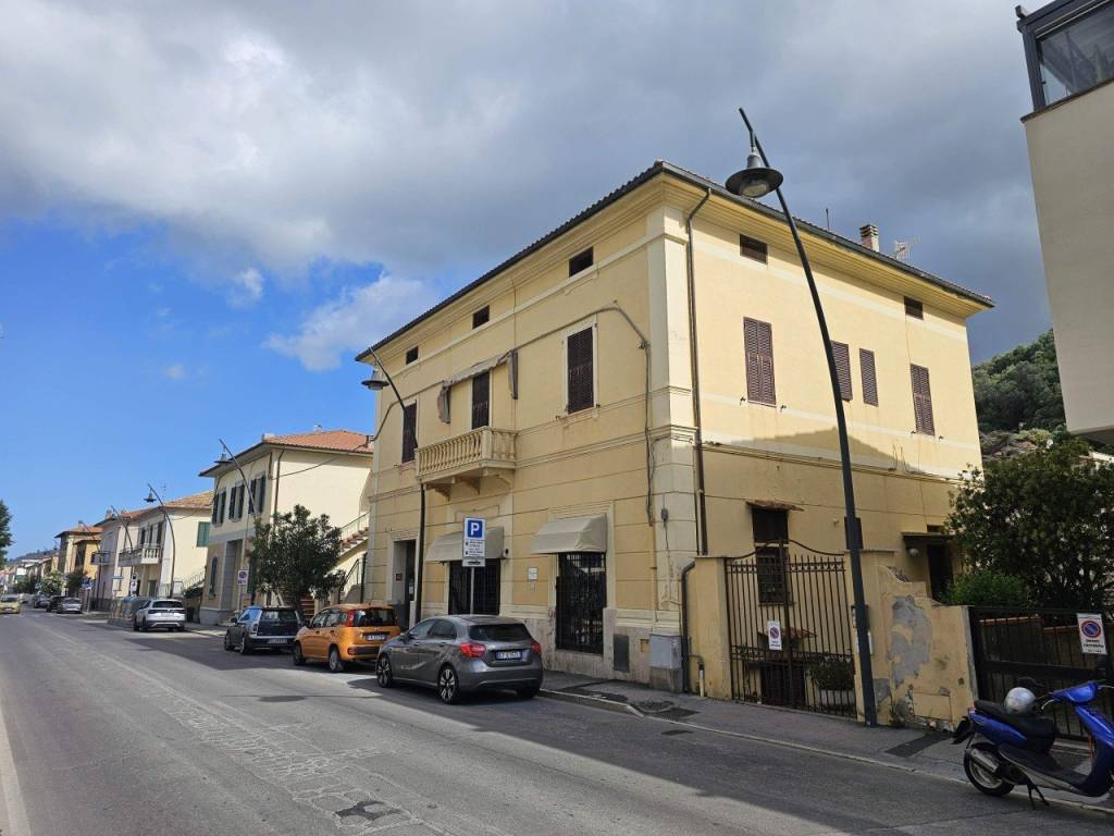 Appartamento a Castiglione della pescaia in via vittorio veneto - Foto 3
