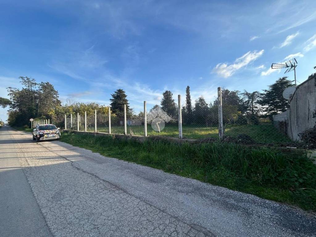 Rustico / casale a Aprilia in Via Vulcano, 15 - Foto 3