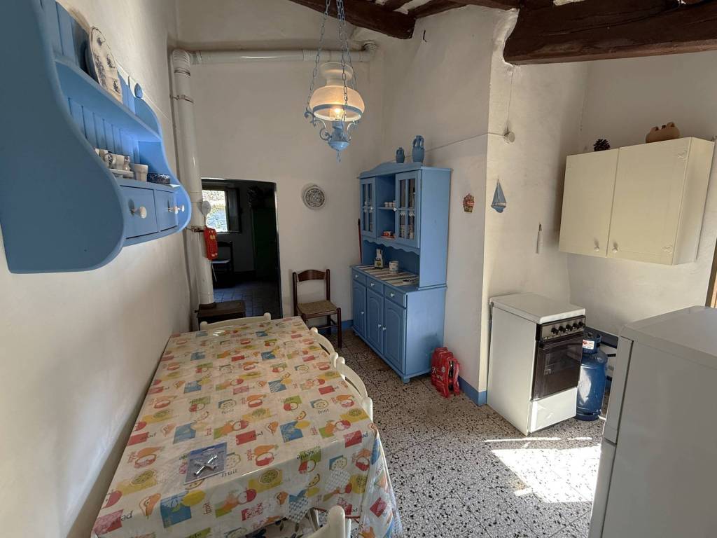 Casa indipendente a Castiglione del lago in Via Castiglionese, 6 - Foto 2