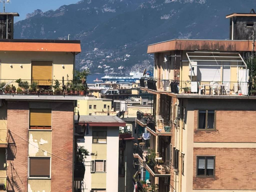 Appartamento a Salerno in Via Giovi Bottiglieri - Foto 3