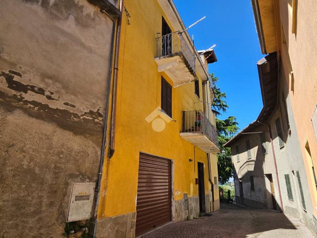 Casa indipendente a Castel rocchero in Via Giuseppe Garibaldi, 2 - Foto 2