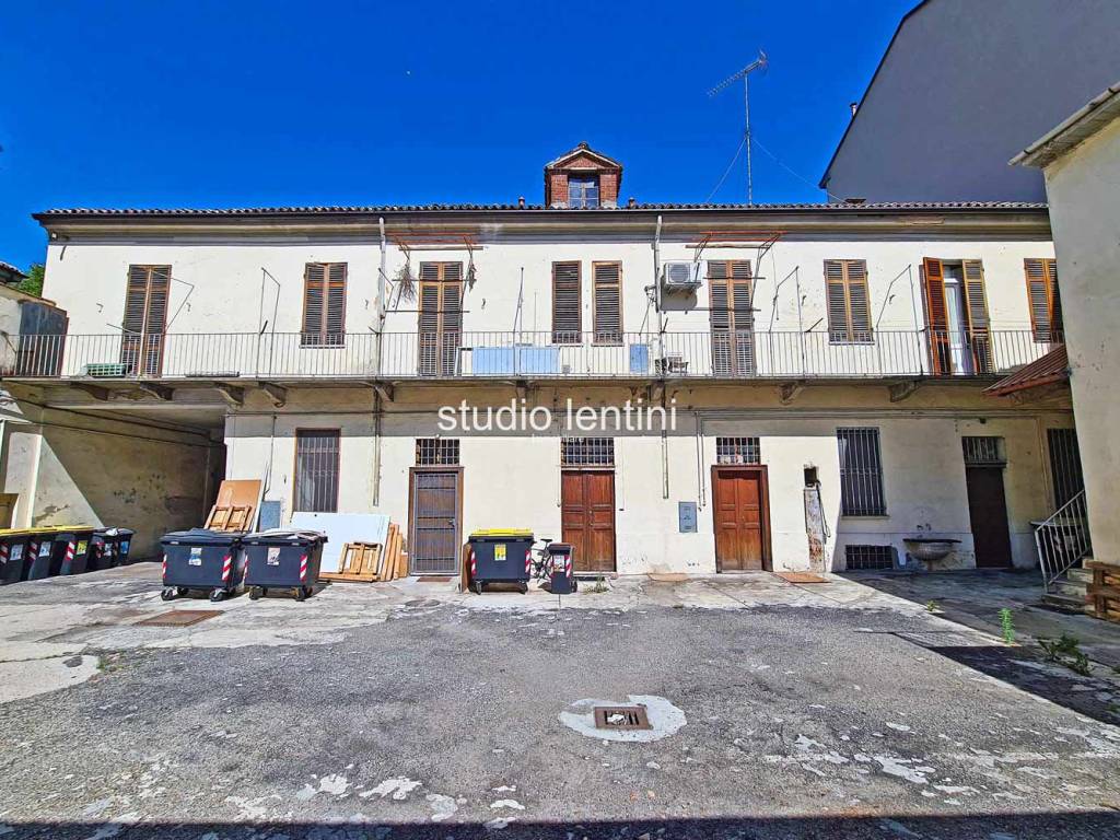 Palazzo / stabile a Casale monferrato in Corso Giovane Italia, 45 - Foto 2