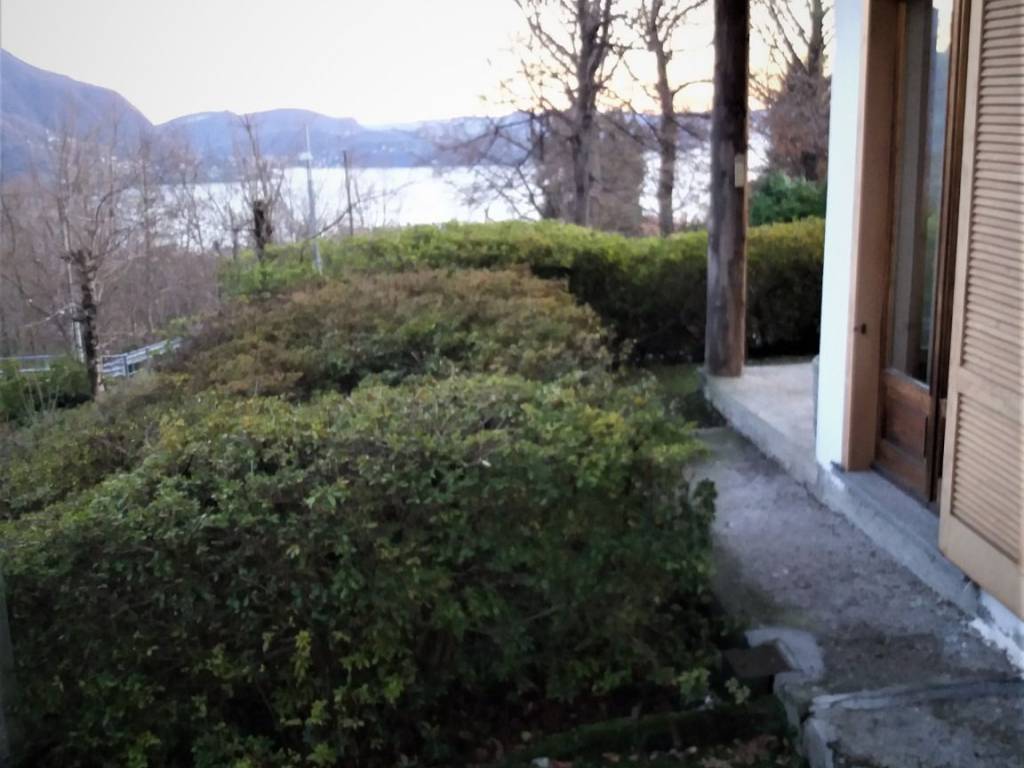 Villa a Arizzano in Viale Rimembranza, 42 - Foto 2