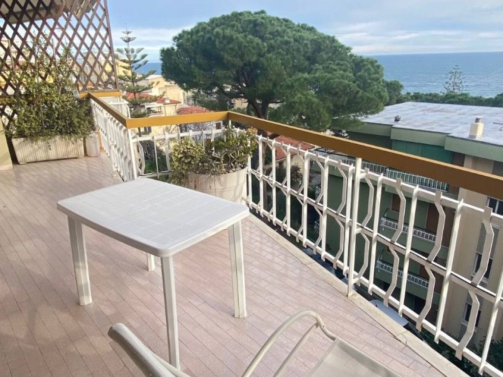 Appartamento a Sanremo in Via Padre Semeria, 128 - Foto 2