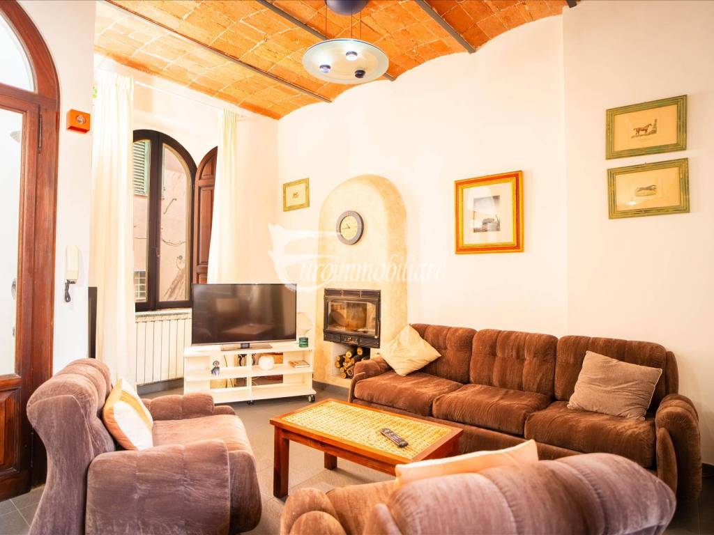 Casa indipendente a Castiglione del lago in Via Asilo, 11 - Foto 3